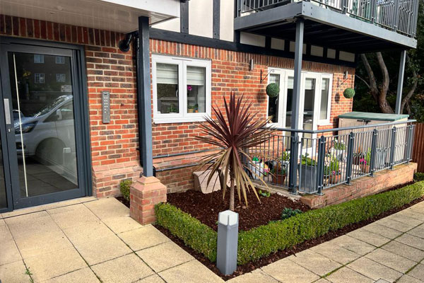 Previous TR Gardening project Example of previous TR Gardening work